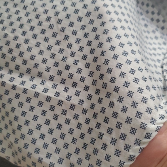 Guess men dress shirt - Picture 3 of 5